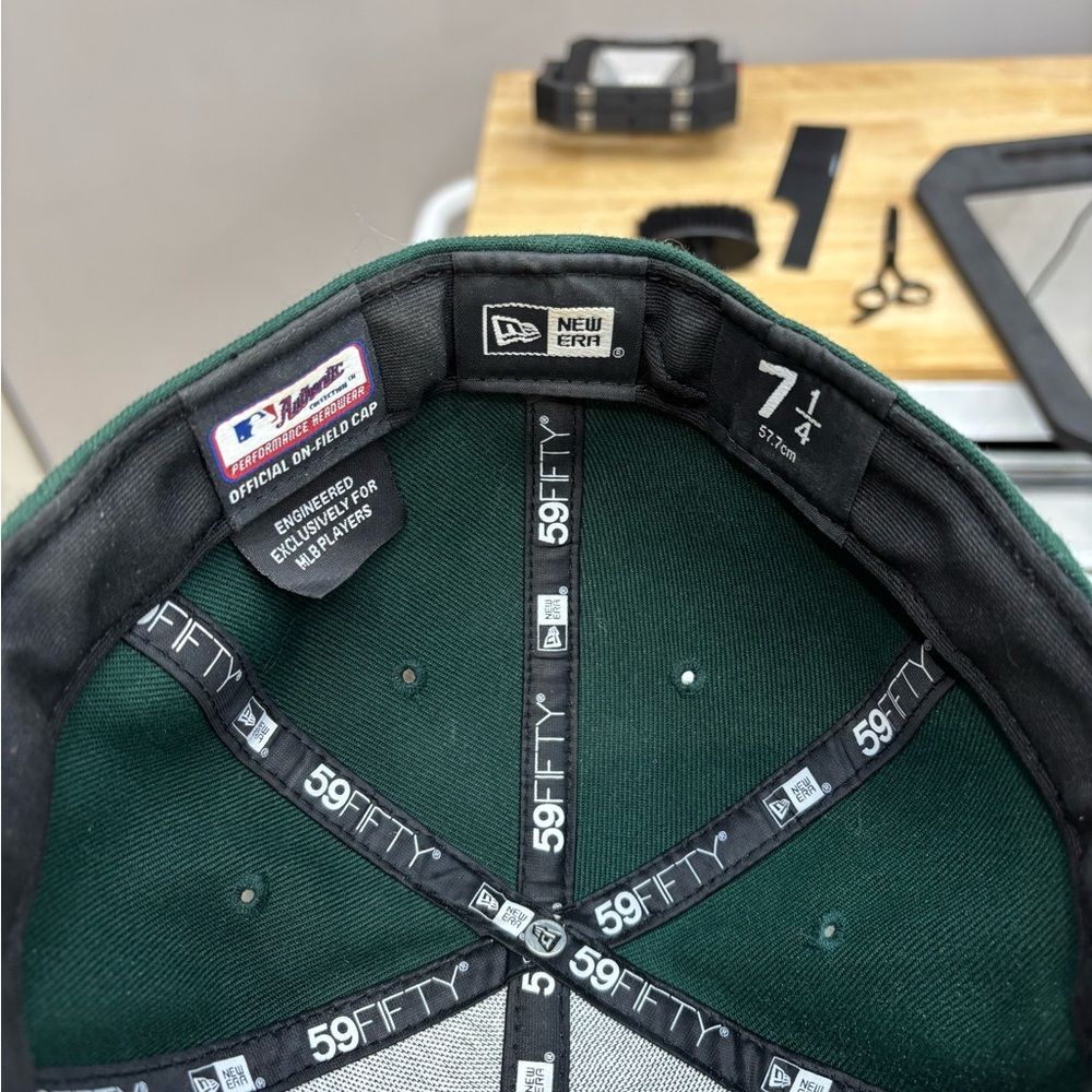 New Era Oakland Athletics A's Fitted Hat Cap Size  7 1/4 57.7cm - Picture 4 of 5